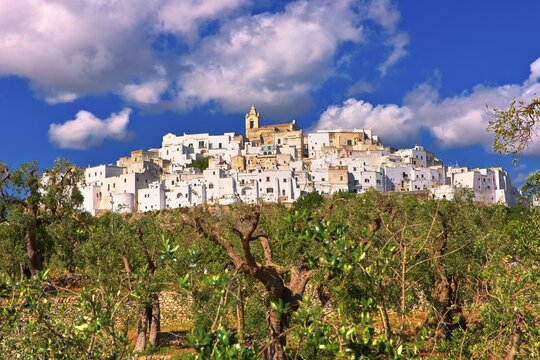 The medieval fortified hill town of Ostuni, also "La Citt&agrave; Bianca", "The White Town", Ostuni, Apulia, Italy