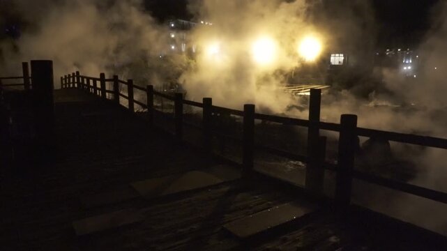 雲仙地獄「清七地獄」の夜景風景（雲仙市）
