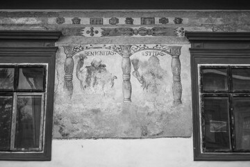 Medieval mural on the wall © kronikanoci