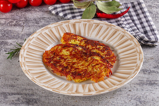 Fried crispy golden potato draniki