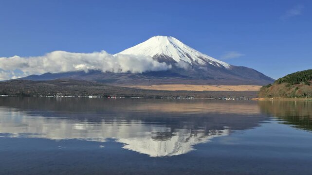 山中湖の逆さ富士