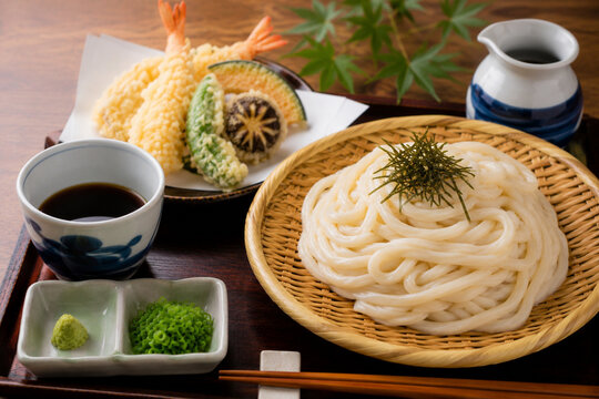 Traditional Japanese Tempura Udon ｜和風天ぷらうどんの素材