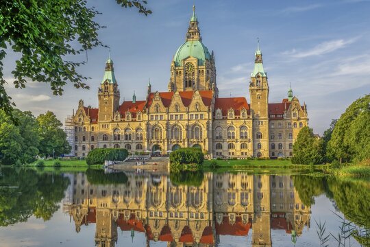 Back of the New Town Hall at the Maschteich in Maschpark, Hanover, Lower Saxony, Germany