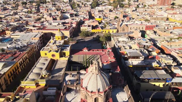 Vista a&eacute;rea del centro hist&oacute;rico de San Luis Potos&iacute; por la ma&ntilde;ana, M&eacute;xico