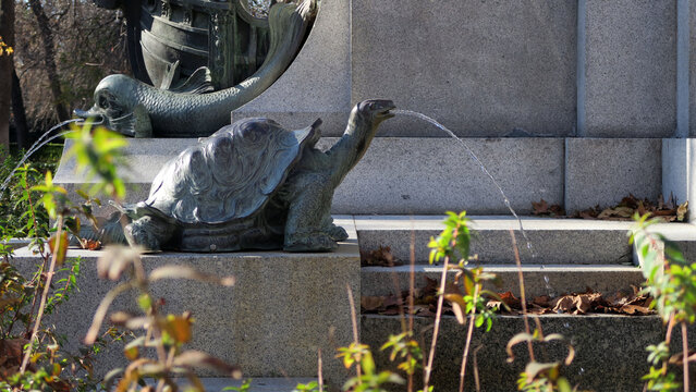 Madrid, Spain. The Monument to Cuba is an instance of public art. It is located at El Retiro Park.