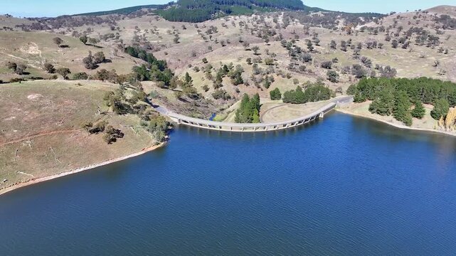 Spectacular aerial footage of Carcoar Dam NSW Australia