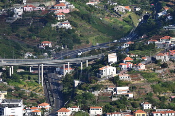 Fototapeta premium Casas na encosta ilha da Madeira vale de Machico