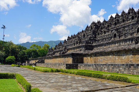 senic view of borobodur temple