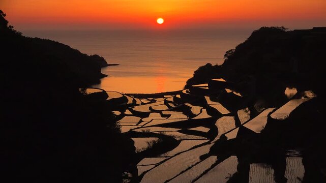 佐賀県玄海町 浜野浦の棚田 夕日