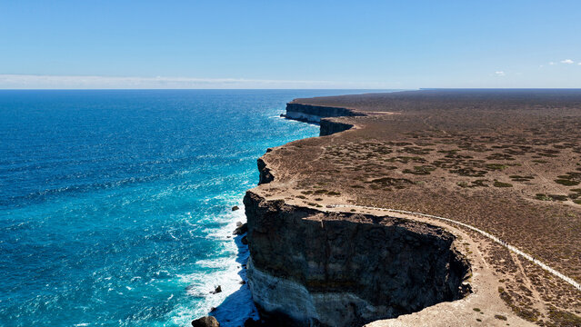 Great Australian Bight, Nullarbor Plain, South Australia Coastline &ndash; 4K aerial drone view of dramatic coastal cliffs, turquoise ocean and rugged wilderness