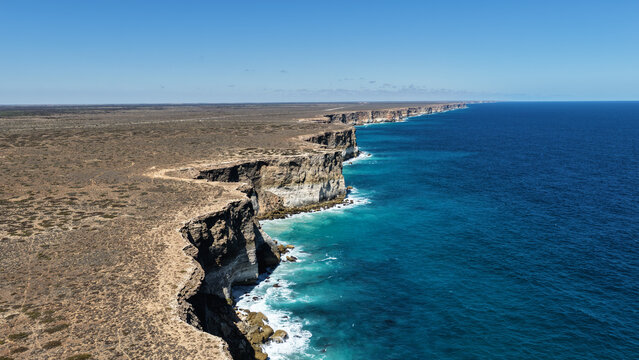 Great Australian Bight, Nullarbor Plain, South Australia Coastline &ndash; 4K aerial drone view of dramatic coastal cliffs, turquoise ocean and rugged wilderness