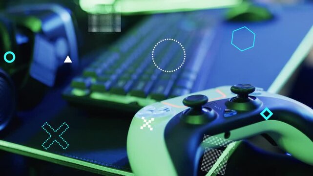 On start, camera focusing on controller while HUD icons growing and fading, revealing its detail
