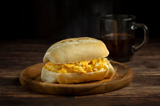 Bread with egg. Bread filled with scrambled eggs, known in Brazil as "P&atilde;o com ovo".