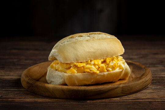 Bread with egg. Bread filled with scrambled eggs, known in Brazil as "P&atilde;o com ovo".
