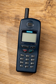 Siemens C25 vintage GSM mobile phone, 1999