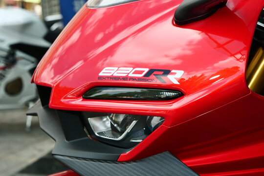 Qingdao,China-May.22.2026:A row of vibrant red ZXMOTO 820RR sportbikes with aerodynamic winglets is lined up inside a dealership showroom.