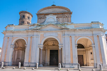 Obraz premium Roman Catholic Ravenna Cathedral (Duomo di Ravenna), dedicated to the Resurrection of Jesus Christ. Cathedral originally called Basilica Ursiana (V century). RAVENNA, ITALY.
