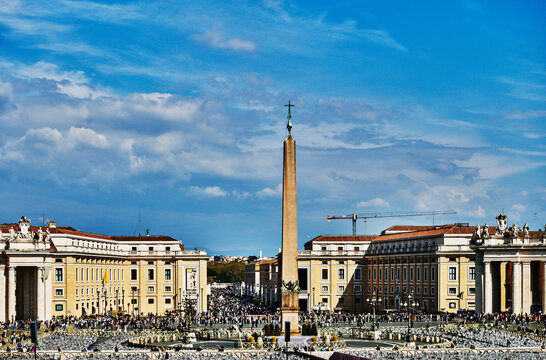 View of St. Peter's Square in Vatican City, featuring the Vatican Obelisk brought to Rome by Emperor Caligula in 40 AD., Vatican City, Rome, Italy, Europe 