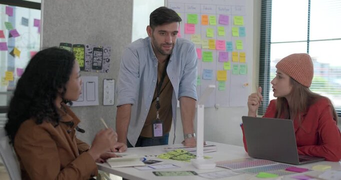  UI,UX developer optimize smart energy app, color, button, real-time monitoring of efficient insight
