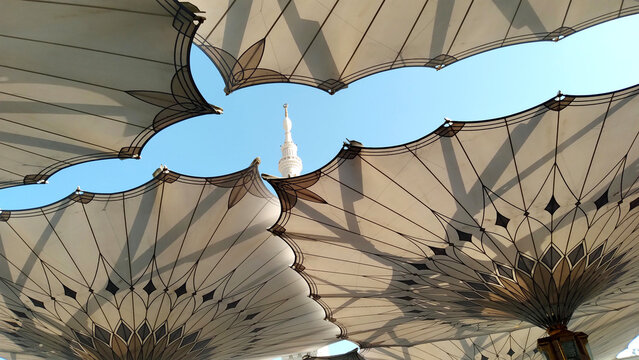 giant umbrella of the Prophet's Mosque