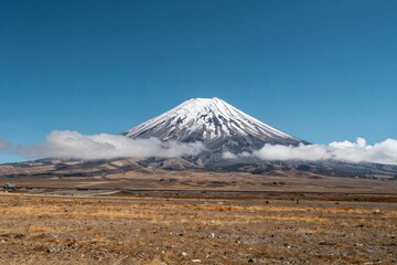 Fototapeta premium Majestic Volcanic Mountainscape - Dramatic Peak
