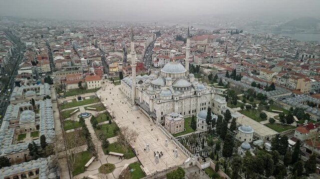 Time-lapse of the area around Fatih Mosque in Istanbul