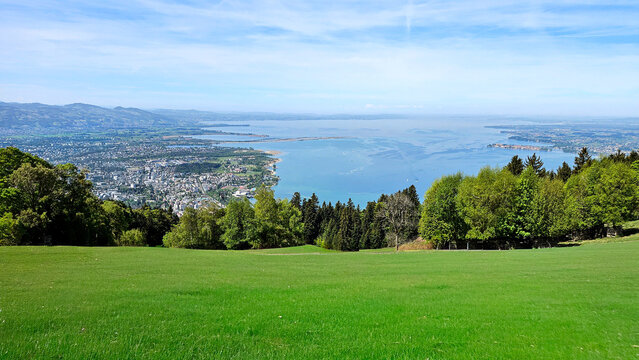Bregenz, &Ouml;sterreich: Blick &uuml;ber den Bodensee vom Pf&auml;nder