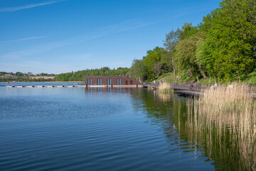 Plaża miejska i kąpielisko nad jeziorem w Kartuzach, Szwajcaria Kaszubska, Kaszuby © Aleksandra