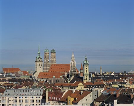Skyline of Munich with from left Alter Peter Frauenkirche Neues Rathaus Altes Rathaus Heilig Geist Kirche Muenchen Bavaria Germany