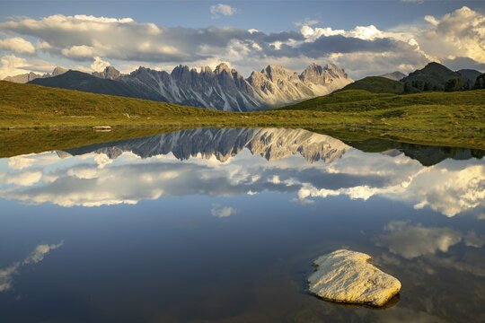 Salfains Lake, behind it the Kalkk&ouml;gel, Stubai Alps, Tyrol, Austria
