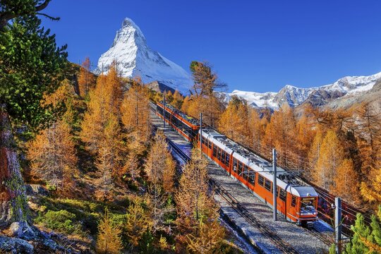 Gornergratbahn on the Riffelberg with Matterhorn 4478m in autumn, Zermatt, Mattertal, Valais, Switzerland