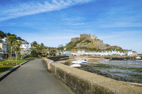 Town with Gorey Castle, Mont Orgueil, Jersey, Channel Islands, United kingdom