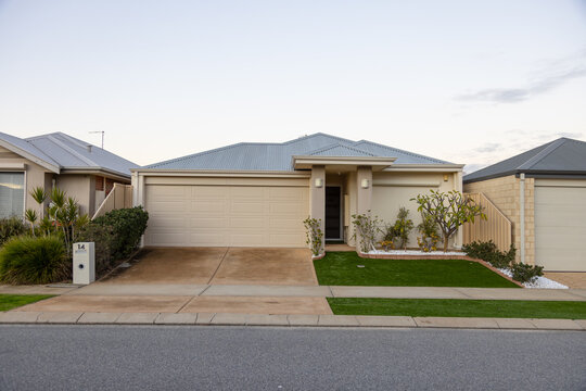 street frontage of modern small suburban home in Baldivis