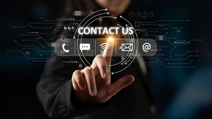 Obraz premium 24-hour customer support via help desk, live chat, and online services ensures technical assistance and customer satisfaction at all times. Latch