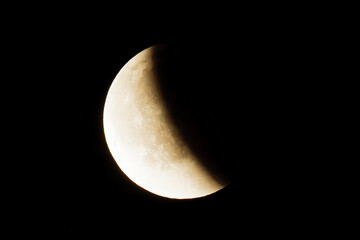 Detailreiche Aufnahme: Mond © 3DArtDZ