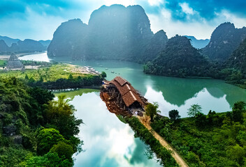 Naklejka premium Trang An scenic area near Ninh Binh, Vietna