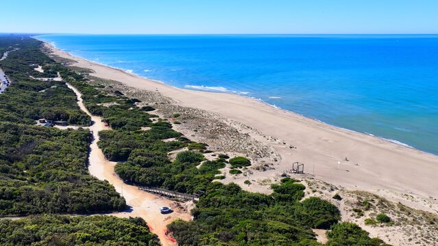 Il Litorale e la pineta di Castel Fusano tra Ostia e Torvaianica. Lazio, Italia.
Vista Aerea Panoramica del tratto di costa laziale.