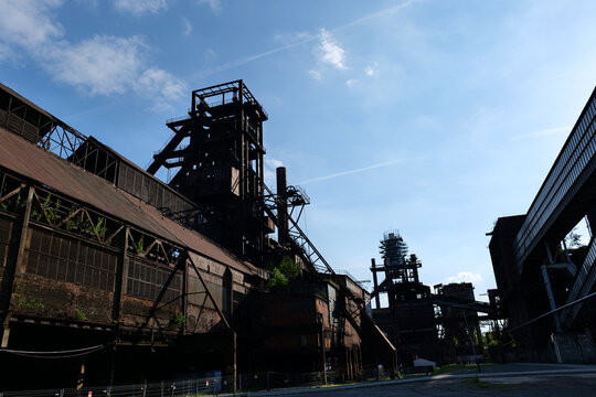 Photographs from the Doln&iacute; oblast V&iacute;tkovice area capture industrial architecture, technical details, and the unique atmosphere of the former steelworks complex.