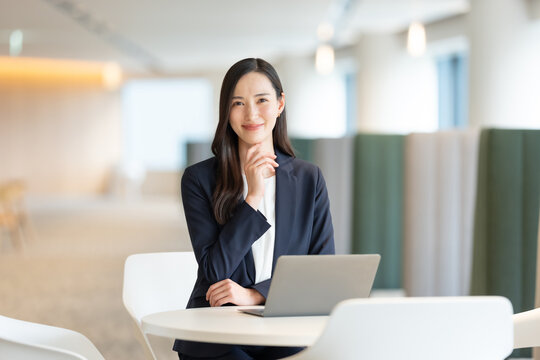 ビジネス　女性