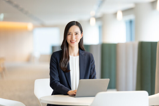 ビジネス　女性