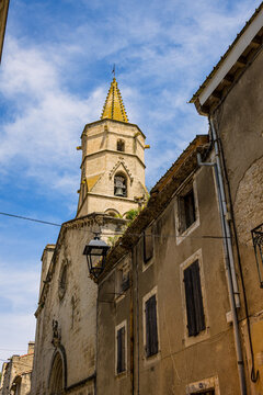 &Eacute;glise Notre-Dame de Malpas &agrave; Montfrin dans le Gard en France