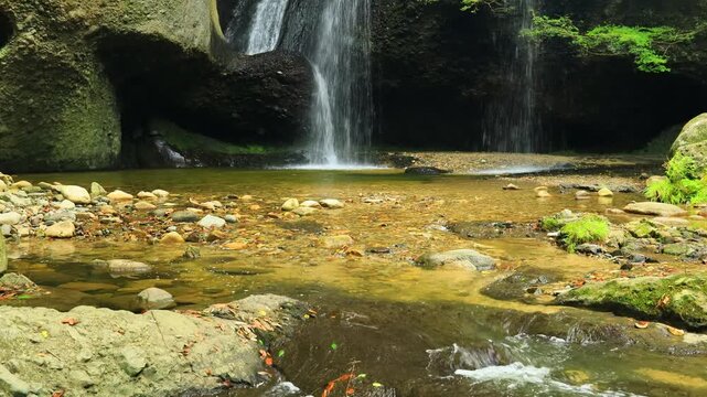 月待の滝と大生瀬川の清流　