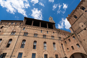 Obraz premium Palazzo Pubblico (town hall) is a historic palace in Siena, Italy