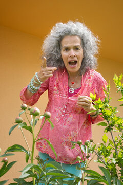Woman scolding Pointed finger