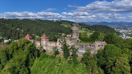 Fototapeta premium Drohnenaufnahmen Burgen der Steiermark, Burgruine Krems, Voitsberg 
