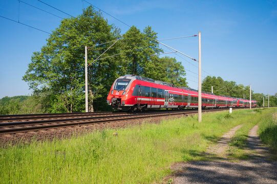 Deutschland , Krimnitz , 23.05.2026 , Ein Regionalexpress der Linie 7