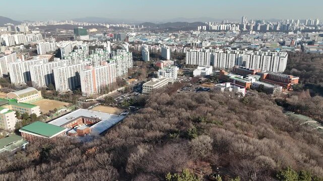 인천시 연수구 연수동 선도지구 일대. An old Korean apartment,  a planned redevelopment area, Yeonsu, Incheon, South Korea