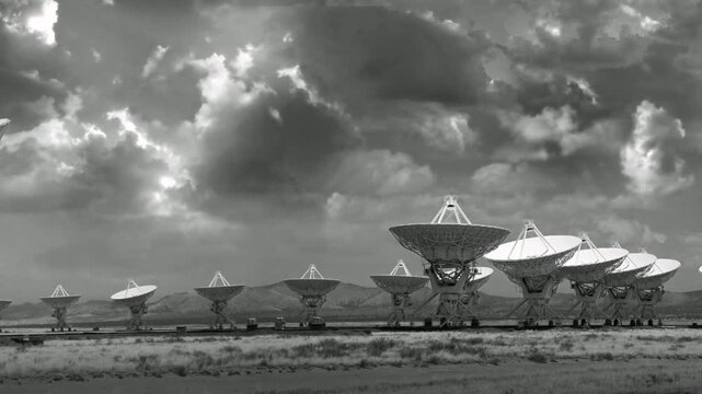 Black and white video of theV LA Radio Telescope in New Mexico