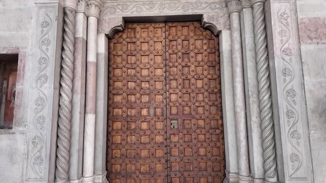 portone chiesa chiese sacro
