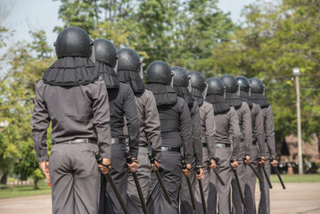 Obraz premium Riot police control the crowd training
